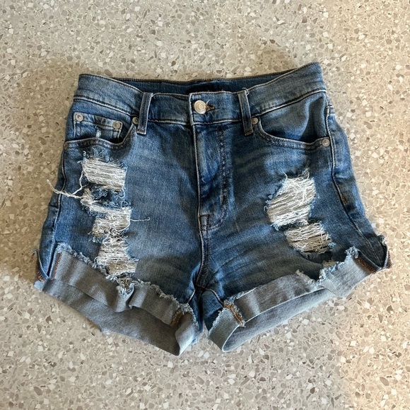 Aeropostale Mom short size 0 Distressed denim - Picture 1 of 11